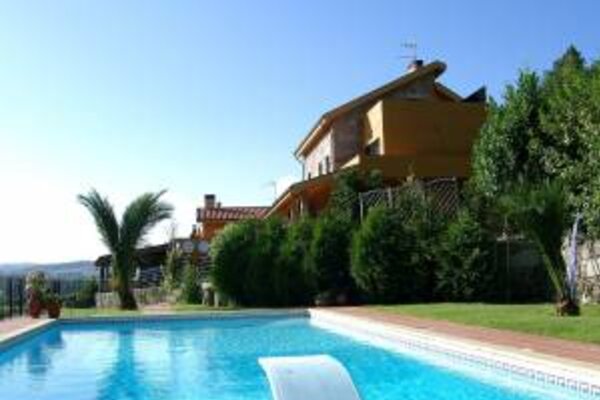 villa_casa_amarela_300x225