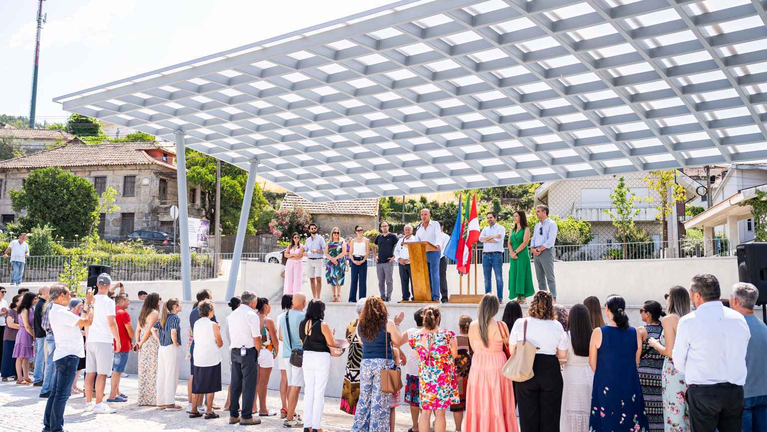 PEROSELO COM NOVOS EQUIPAMENTOS AO SERVIÇO DA POPULAÇÂO