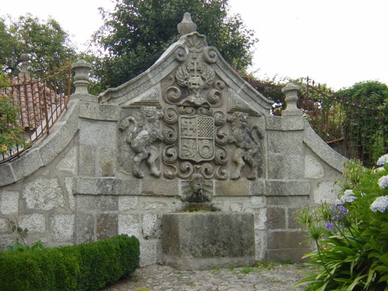 Fonte Armoreada da Casa de Cabanelas