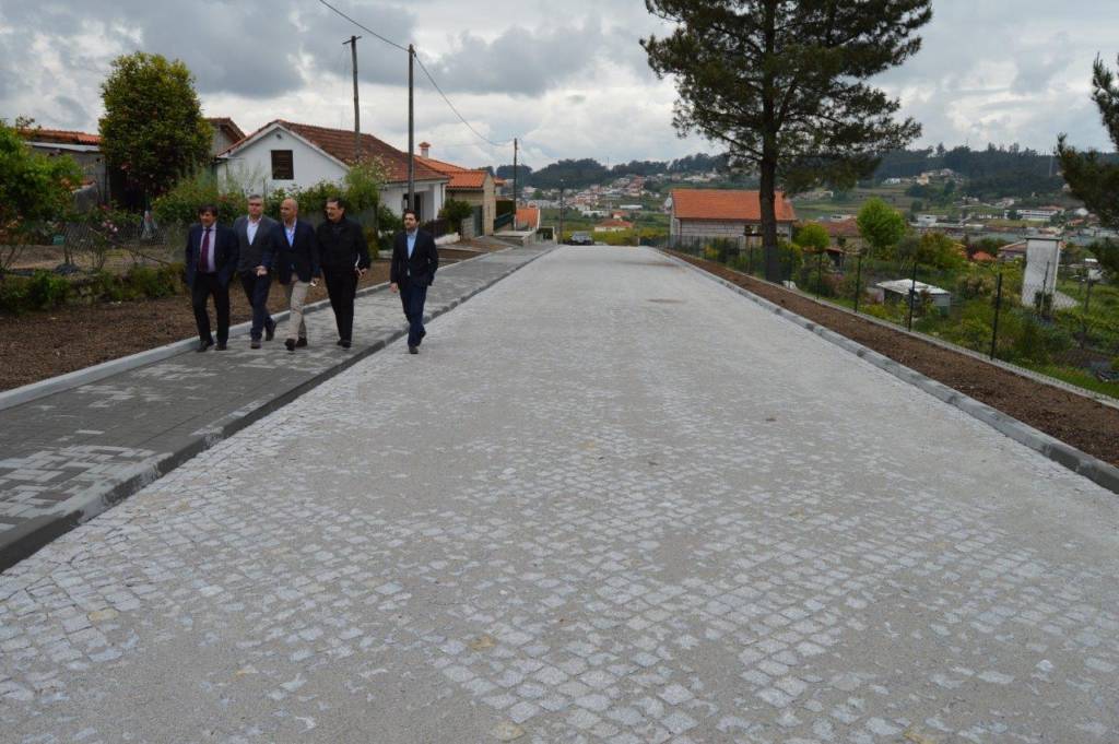 presidente-da-camara-de-penafiel-visita-obras-na-freguesia-de-croca-1