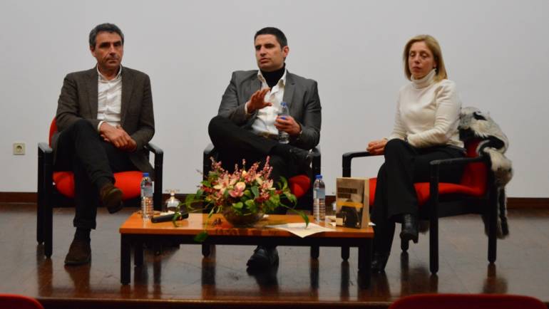 Livro “Drogas – Conhecer para Prevenir” apresentado na Biblioteca