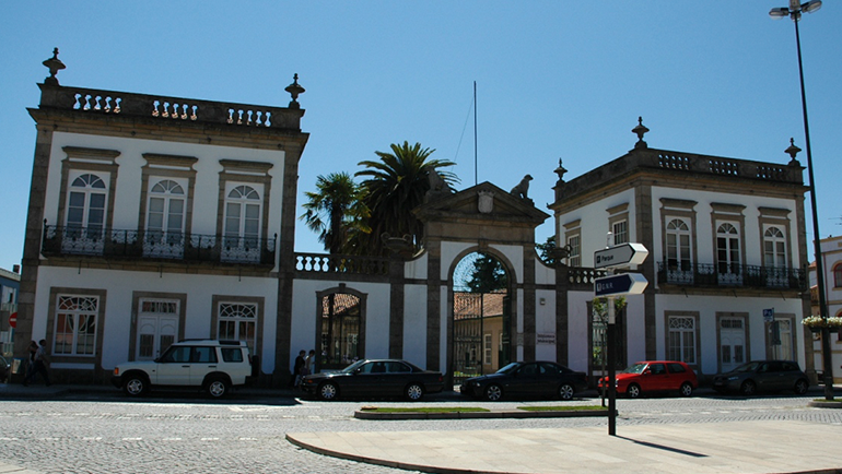 Biblioteca de Penafiel Acolhe Exposição Coletiva de Fotografia e Poesia “Terra”