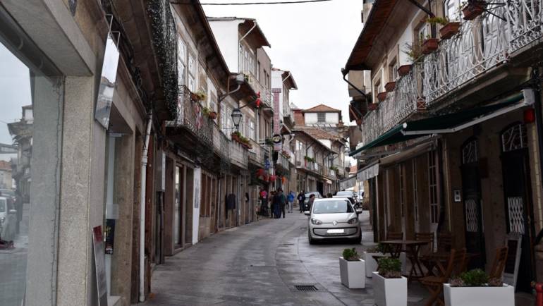 Penafiel Promove Adaptação de Comércio Tradicional no Centro Histórico Para Pessoas com Mobilidade Reduzida