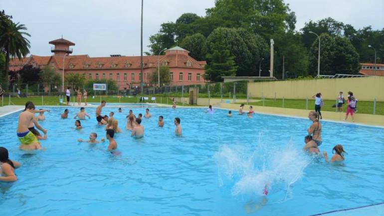 JÁ PODE USUFRUIR DAS PISCINAS MUNICIPAIS AO AR LIVRE!