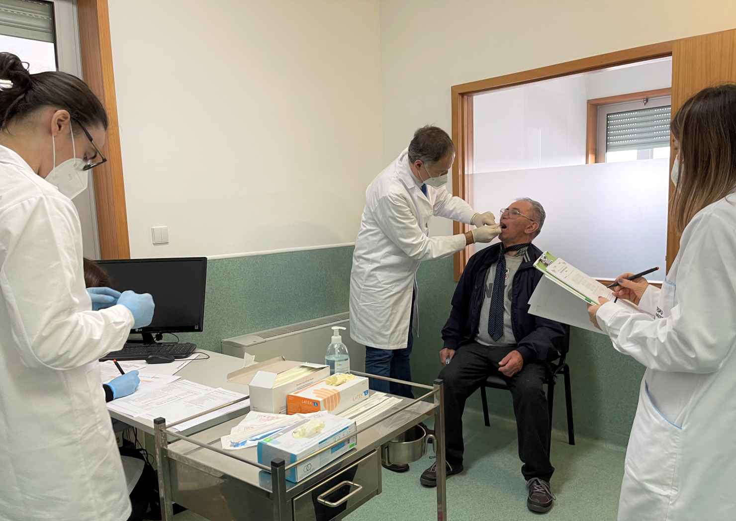 PENAFIEL IMPLEMENTA PROJETO INOVADOR DE RASTREIO DE SAÚDE ORAL SÉNIOR